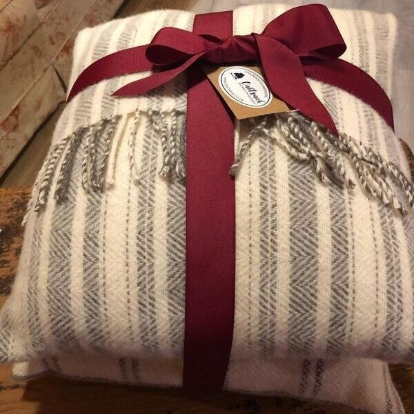 Hampshire Lambswool Throws & Blankets